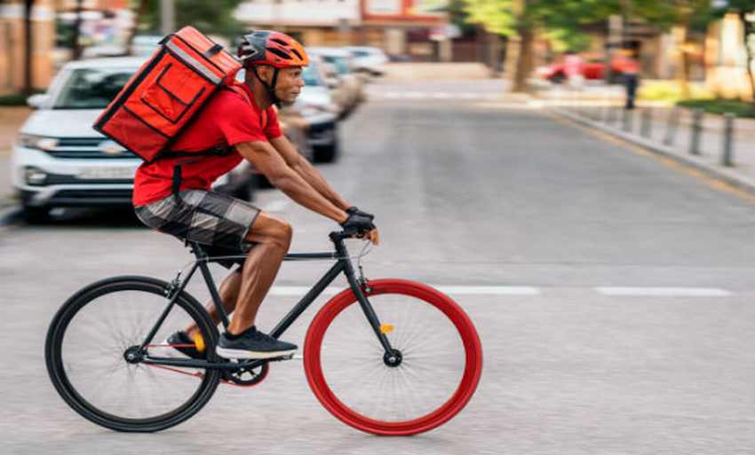 Kerékpáros kézbesítés